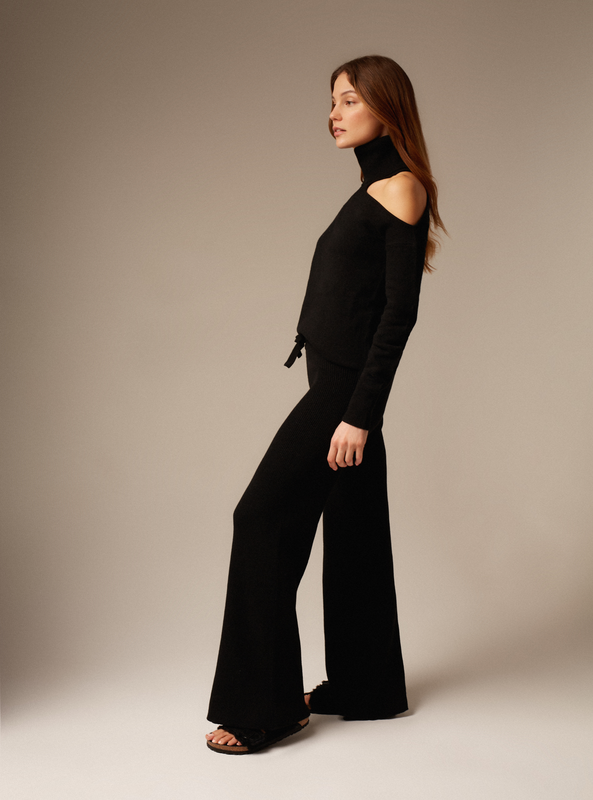 Black cashmere Turtleneck cut out jumper Full ABBIE