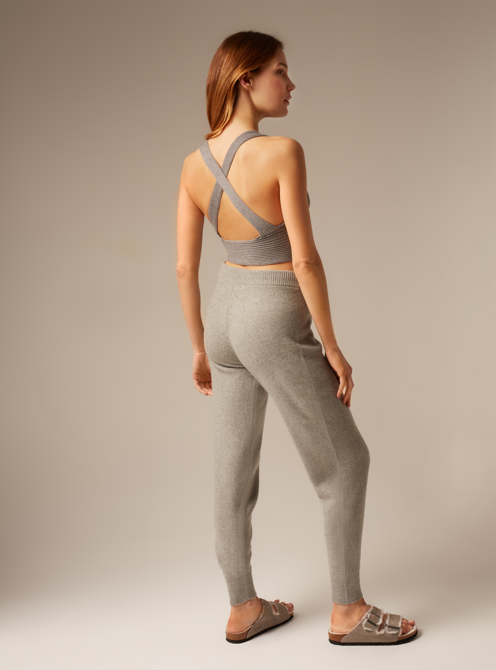 Designer cashmere women's cuffed joggers in grey 