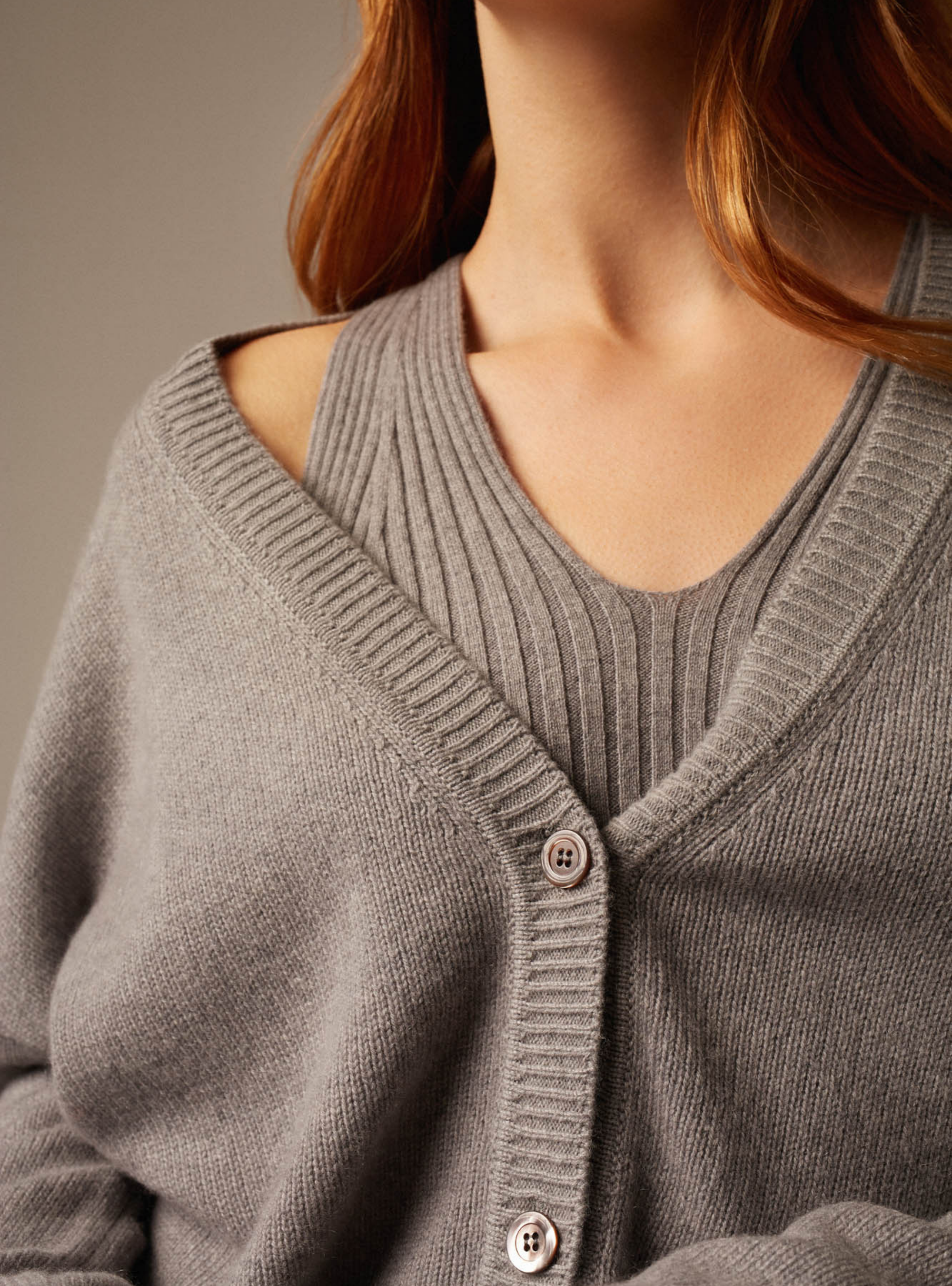 V neck cashmere cardigan for women in grey
