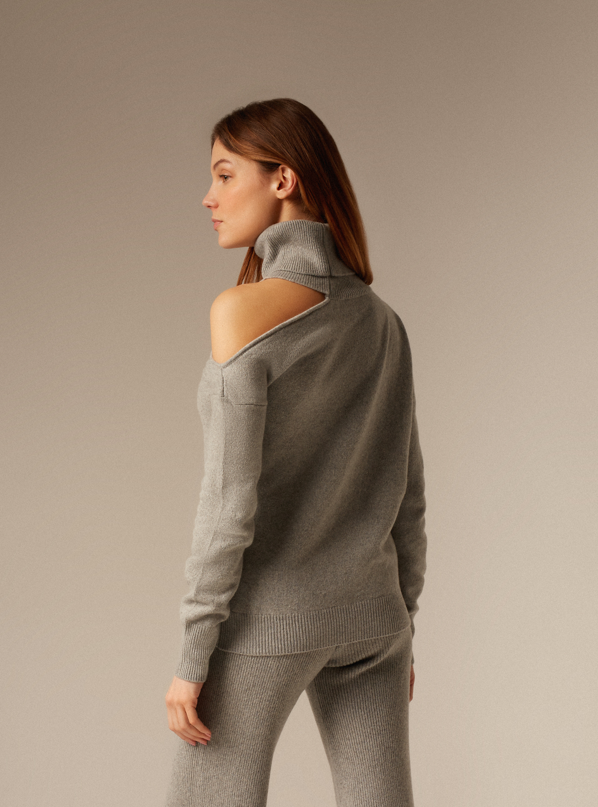 Cashmere roll neck cut out sweater grey Back